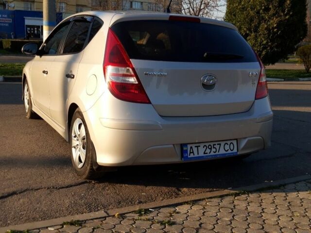 Бежевый Хендай i30, объемом двигателя 0 л и пробегом 110 тыс. км за 6800 $, фото 18 на Automoto.ua