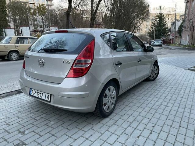 Бежевый Хендай i30, объемом двигателя 1.4 л и пробегом 199 тыс. км за 5100 $, фото 5 на Automoto.ua