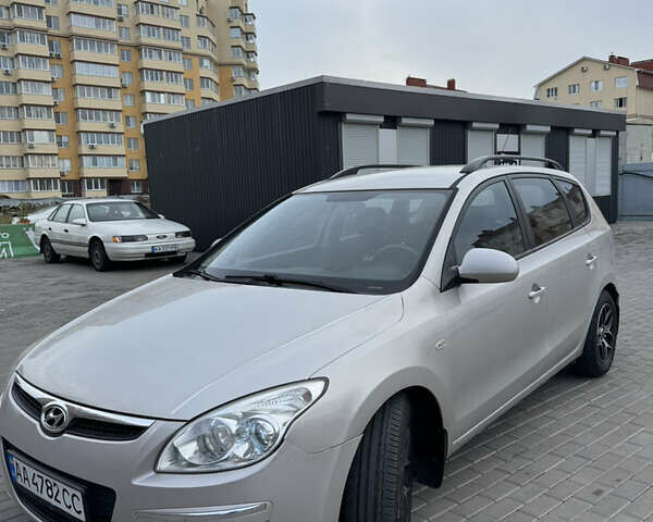 Бежевый Хендай i30, объемом двигателя 1.6 л и пробегом 260 тыс. км за 6700 $, фото 9 на Automoto.ua