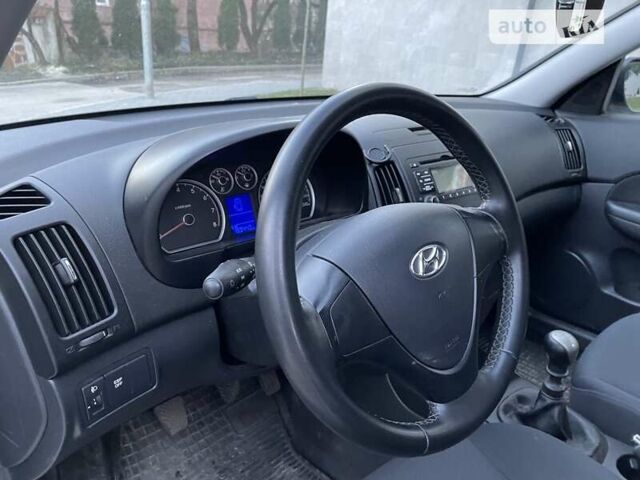 Бежевый Хендай i30, объемом двигателя 1.4 л и пробегом 199 тыс. км за 5100 $, фото 8 на Automoto.ua