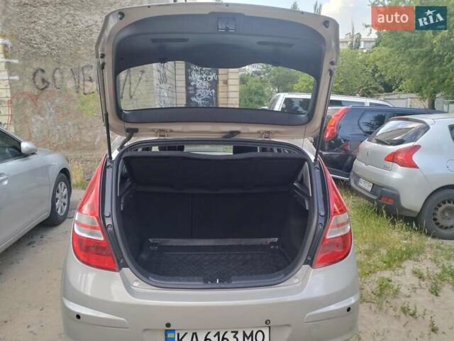 Бежевий Хендай i30, об'ємом двигуна 1.59 л та пробігом 155 тис. км за 6100 $, фото 15 на Automoto.ua