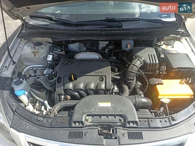 Бежевый Хендай i30, объемом двигателя 1.4 л и пробегом 195 тыс. км за 5800 $, фото 13 на Automoto.ua