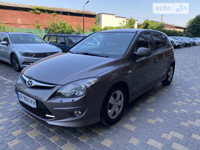 Бежевый Хендай i30, объемом двигателя 1.6 л и пробегом 146 тыс. км за 8999 $, фото 9 на Automoto.ua