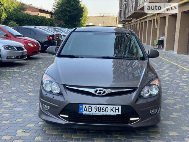 Бежевый Хендай i30, объемом двигателя 1.6 л и пробегом 146 тыс. км за 8999 $, фото 1 на Automoto.ua