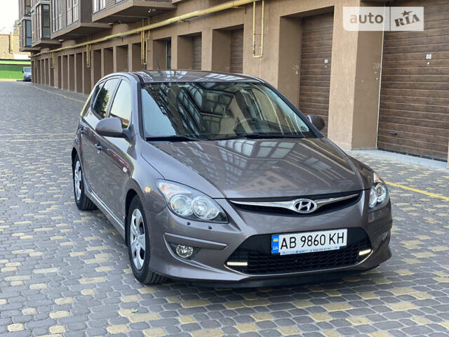 Бежевый Хендай i30, объемом двигателя 1.6 л и пробегом 146 тыс. км за 8999 $, фото 13 на Automoto.ua