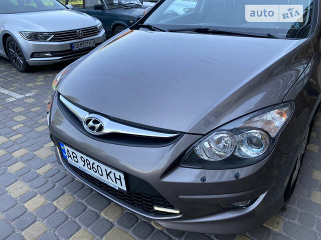 Бежевый Хендай i30, объемом двигателя 1.6 л и пробегом 146 тыс. км за 8999 $, фото 10 на Automoto.ua
