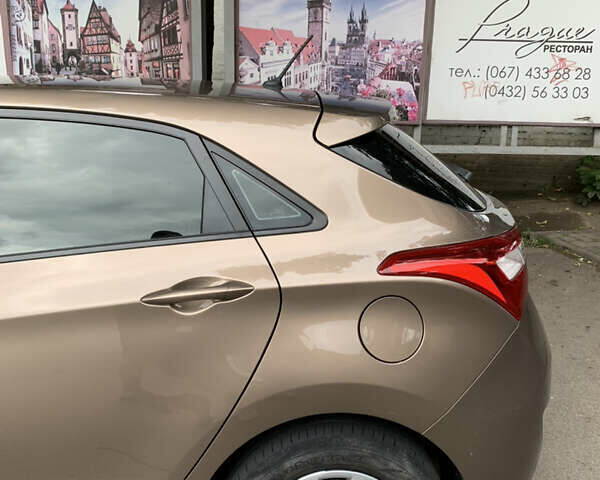 Бежевый Хендай i30, объемом двигателя 1.6 л и пробегом 118 тыс. км за 11000 $, фото 3 на Automoto.ua