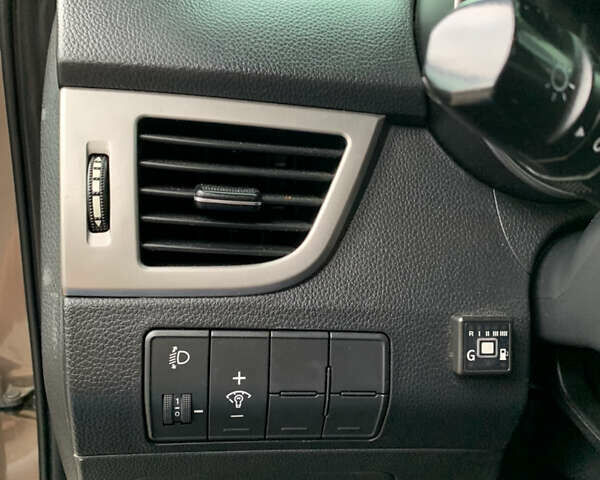 Бежевый Хендай i30, объемом двигателя 1.6 л и пробегом 118 тыс. км за 11000 $, фото 38 на Automoto.ua