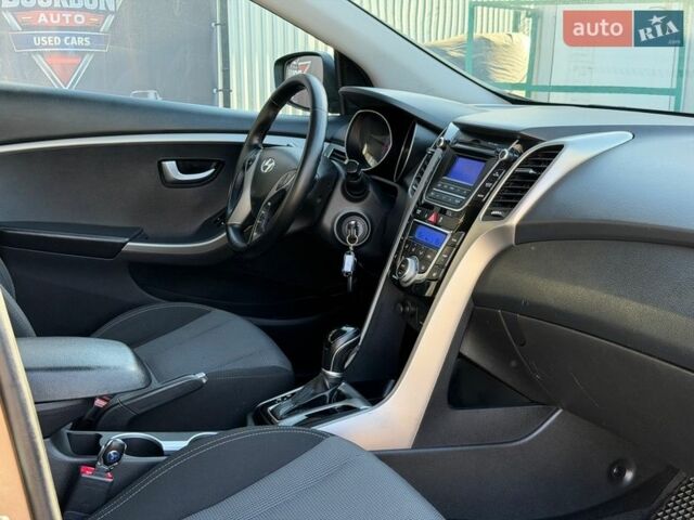 Бежевый Хендай i30, объемом двигателя 1.58 л и пробегом 212 тыс. км за 10490 $, фото 36 на Automoto.ua