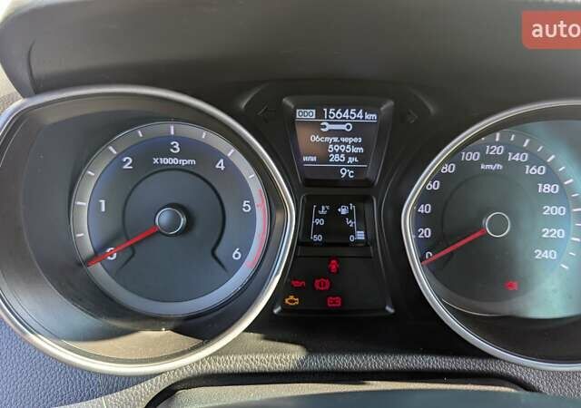 Бежевий Хендай i30, об'ємом двигуна 1.4 л та пробігом 156 тис. км за 8000 $, фото 7 на Automoto.ua