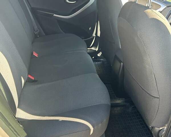Бежевый Хендай i30, объемом двигателя 1.59 л и пробегом 72 тыс. км за 12700 $, фото 5 на Automoto.ua