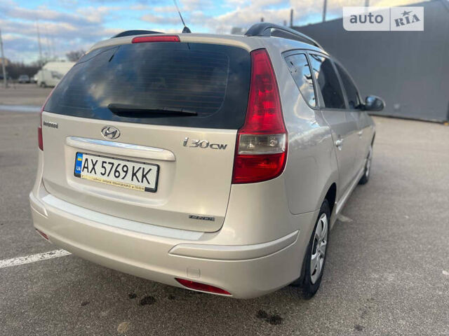 Бежевий Хендай i30, об'ємом двигуна 1.58 л та пробігом 180 тис. км за 8700 $, фото 11 на Automoto.ua