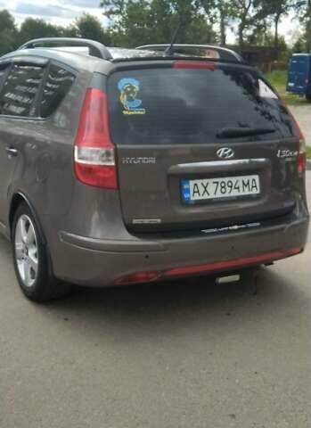 Бежевый Хендай i30, объемом двигателя 1.6 л и пробегом 242 тыс. км за 7800 $, фото 17 на Automoto.ua