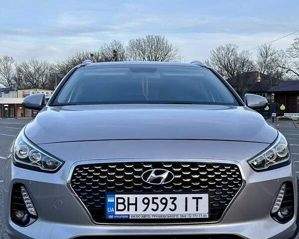 Бежевий Хендай i30, об'ємом двигуна 1.59 л та пробігом 53 тис. км за 19000 $, фото 1 на Automoto.ua