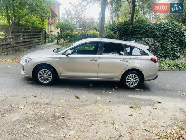 Бежевый Хендай i30, объемом двигателя 1.59 л и пробегом 118 тыс. км за 16700 $, фото 4 на Automoto.ua