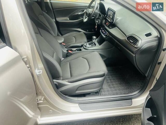 Бежевый Хендай i30, объемом двигателя 1.59 л и пробегом 118 тыс. км за 16700 $, фото 9 на Automoto.ua