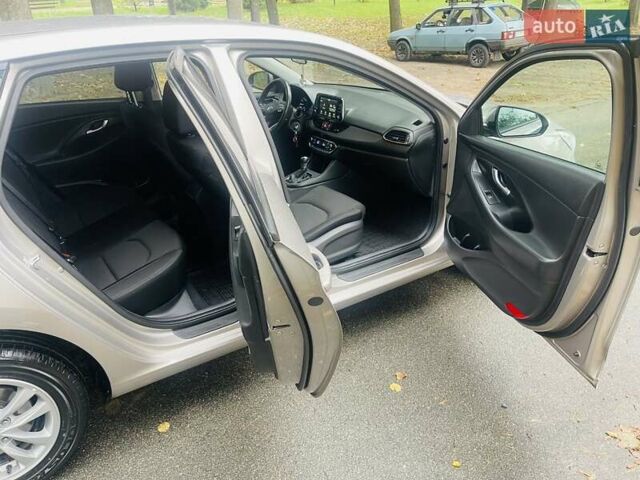 Бежевый Хендай i30, объемом двигателя 1.59 л и пробегом 118 тыс. км за 16700 $, фото 11 на Automoto.ua