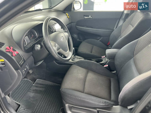 Чорний Хендай i30, об'ємом двигуна 1.6 л та пробігом 193 тис. км за 6799 $, фото 11 на Automoto.ua
