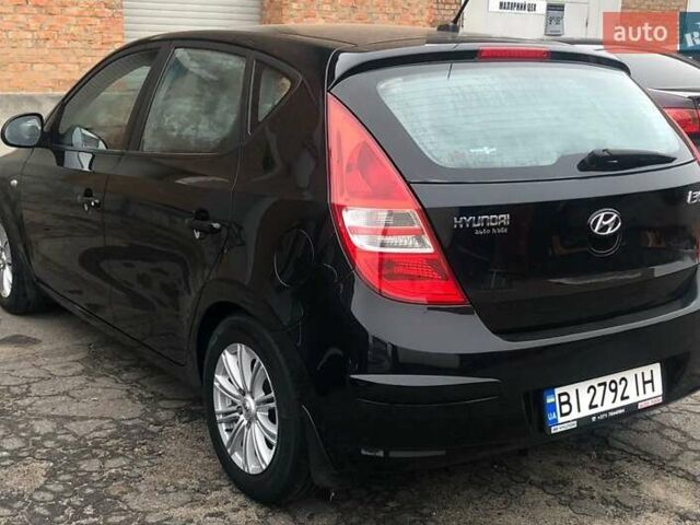 Черный Хендай i30, объемом двигателя 1.59 л и пробегом 150 тыс. км за 5950 $, фото 9 на Automoto.ua