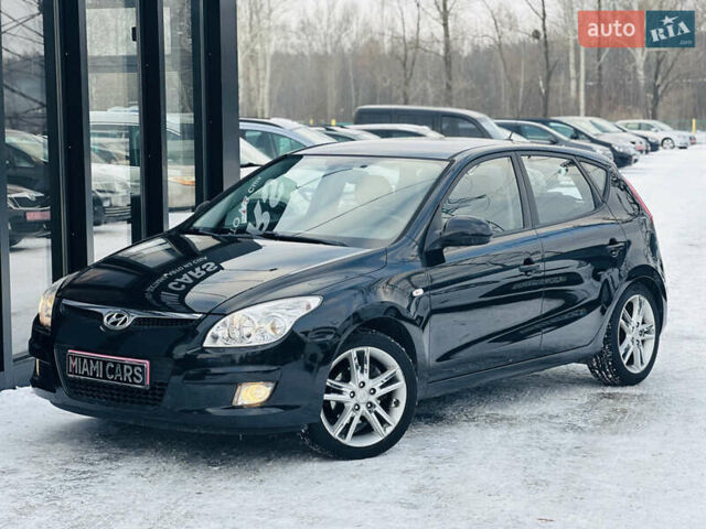 Черный Хендай i30, объемом двигателя 1.6 л и пробегом 190 тыс. км за 6799 $, фото 1 на Automoto.ua
