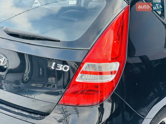Черный Хендай i30, объемом двигателя 1.6 л и пробегом 190 тыс. км за 6799 $, фото 6 на Automoto.ua