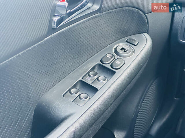 Черный Хендай i30, объемом двигателя 1.6 л и пробегом 190 тыс. км за 6799 $, фото 29 на Automoto.ua