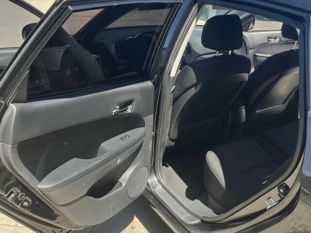 Чорний Хендай i30, об'ємом двигуна 1.6 л та пробігом 303 тис. км за 4700 $, фото 12 на Automoto.ua