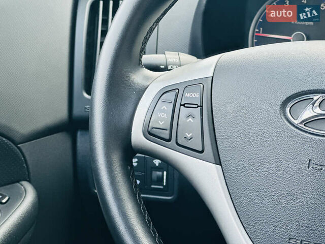 Черный Хендай i30, объемом двигателя 1.6 л и пробегом 190 тыс. км за 6799 $, фото 28 на Automoto.ua