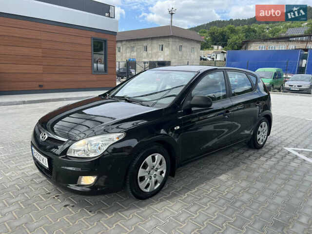 Чорний Хендай i30, об'ємом двигуна 1.6 л та пробігом 193 тис. км за 6799 $, фото 1 на Automoto.ua