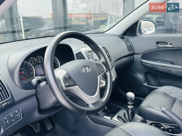 Черный Хендай i30, объемом двигателя 1.6 л и пробегом 190 тыс. км за 6799 $, фото 14 на Automoto.ua