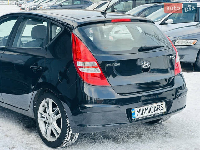 Черный Хендай i30, объемом двигателя 1.6 л и пробегом 190 тыс. км за 6799 $, фото 12 на Automoto.ua