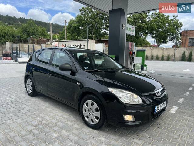 Чорний Хендай i30, об'ємом двигуна 1.6 л та пробігом 193 тис. км за 6799 $, фото 3 на Automoto.ua