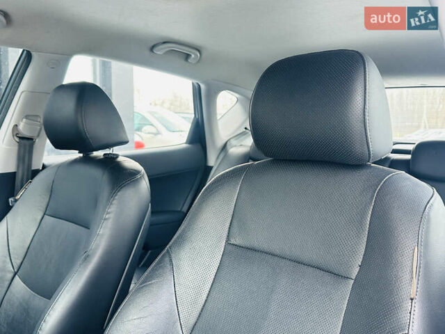 Черный Хендай i30, объемом двигателя 1.6 л и пробегом 190 тыс. км за 6799 $, фото 15 на Automoto.ua
