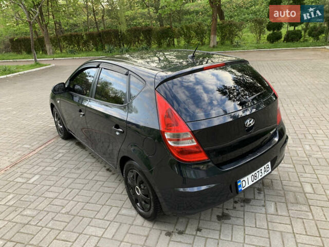 Черный Хендай i30, объемом двигателя 1.6 л и пробегом 233 тыс. км за 6099 $, фото 24 на Automoto.ua