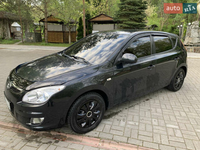 Черный Хендай i30, объемом двигателя 1.6 л и пробегом 233 тыс. км за 6099 $, фото 16 на Automoto.ua