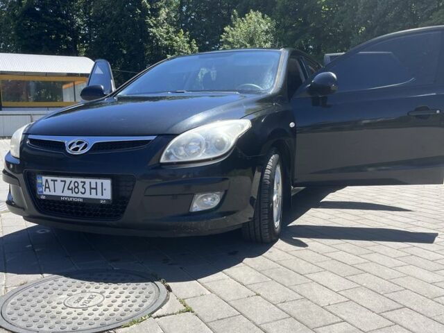 Чорний Хендай i30, об'ємом двигуна 1.6 л та пробігом 303 тис. км за 4700 $, фото 5 на Automoto.ua