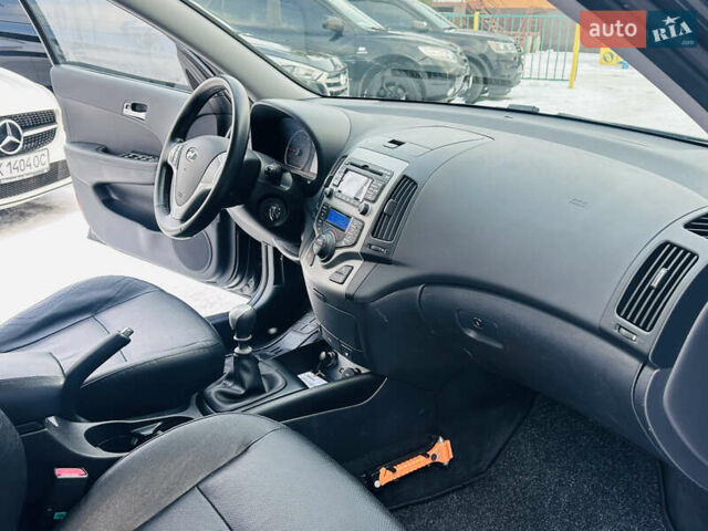 Черный Хендай i30, объемом двигателя 1.6 л и пробегом 190 тыс. км за 6799 $, фото 31 на Automoto.ua