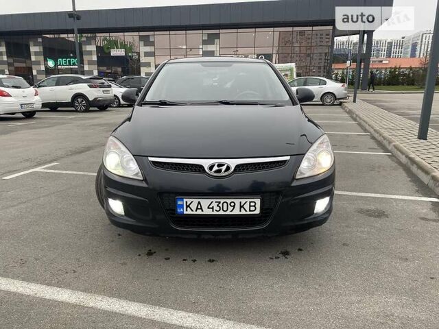 Чорний Хендай i30, об'ємом двигуна 1.6 л та пробігом 239 тис. км за 7100 $, фото 1 на Automoto.ua