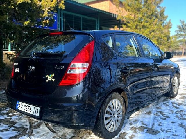 Чорний Хендай i30, об'ємом двигуна 1.4 л та пробігом 195 тис. км за 5650 $, фото 2 на Automoto.ua