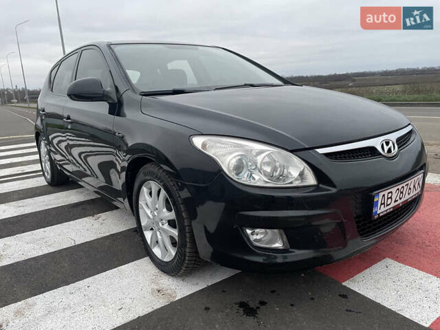 Черный Хендай i30, объемом двигателя 1.6 л и пробегом 253 тыс. км за 5500 $, фото 1 на Automoto.ua