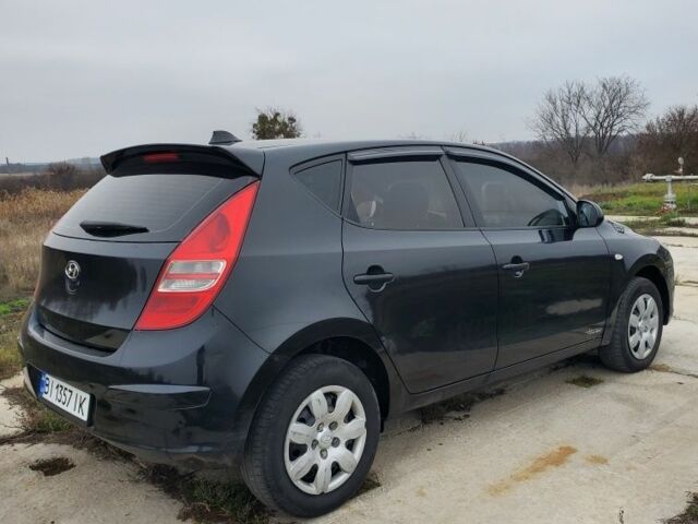 Чорний Хендай i30, об'ємом двигуна 1.6 л та пробігом 365 тис. км за 5000 $, фото 4 на Automoto.ua