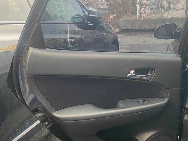 Черный Хендай i30, объемом двигателя 1.6 л и пробегом 223 тыс. км за 5600 $, фото 15 на Automoto.ua