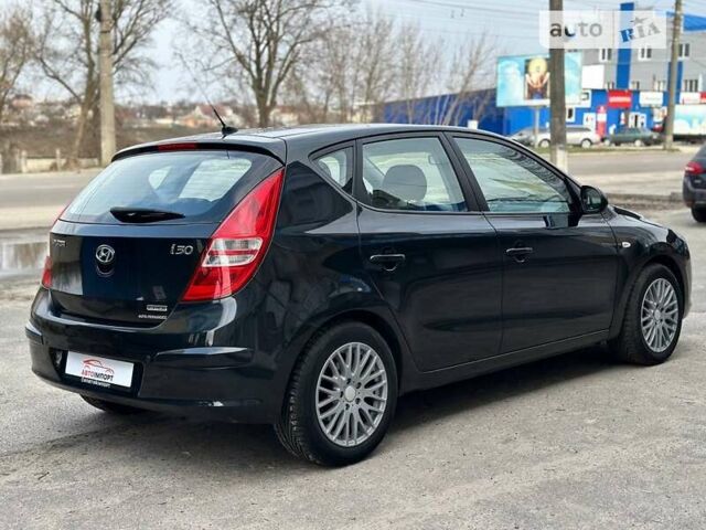 Чорний Хендай i30, об'ємом двигуна 1.6 л та пробігом 191 тис. км за 7500 $, фото 16 на Automoto.ua