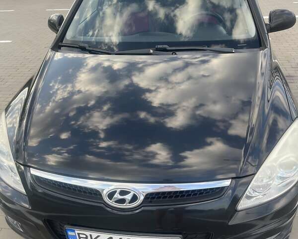 Черный Хендай i30, объемом двигателя 1.58 л и пробегом 227 тыс. км за 5900 $, фото 13 на Automoto.ua