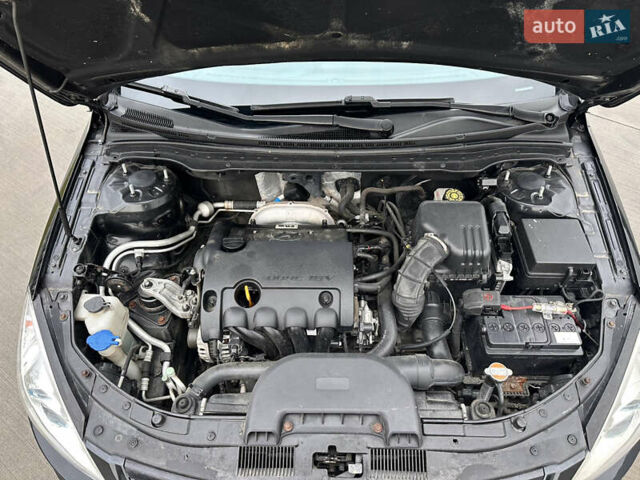 Чорний Хендай i30, об'ємом двигуна 1.4 л та пробігом 204 тис. км за 5950 $, фото 24 на Automoto.ua