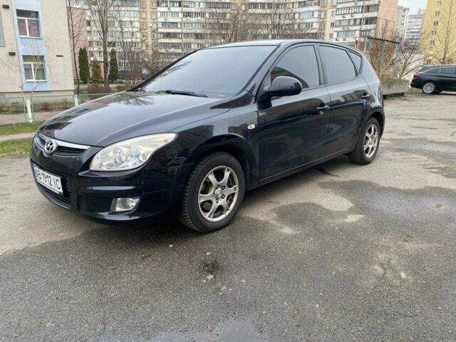 Черный Хендай i30, объемом двигателя 1.6 л и пробегом 223 тыс. км за 5600 $, фото 4 на Automoto.ua