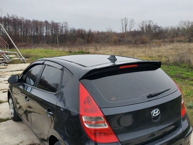 Чорний Хендай i30, об'ємом двигуна 1.6 л та пробігом 365 тис. км за 5000 $, фото 7 на Automoto.ua
