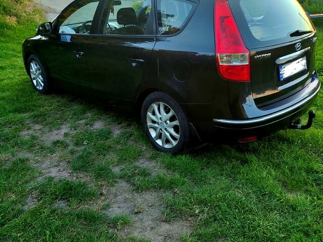 Чорний Хендай i30, об'ємом двигуна 1.6 л та пробігом 227 тис. км за 5500 $, фото 2 на Automoto.ua