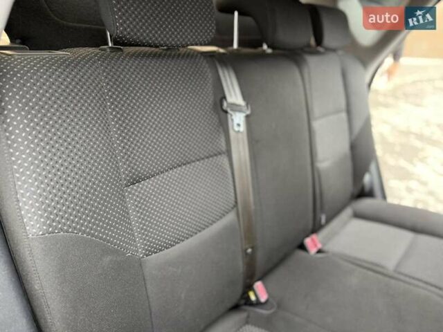 Черный Хендай i30, объемом двигателя 1.4 л и пробегом 180 тыс. км за 4990 $, фото 35 на Automoto.ua