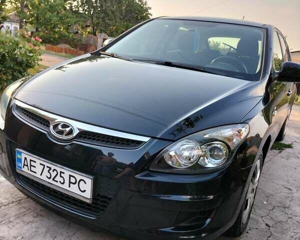 Черный Хендай i30, объемом двигателя 1.4 л и пробегом 156 тыс. км за 6500 $, фото 9 на Automoto.ua